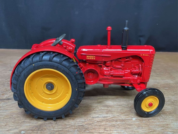 1/16-mh-55-1992-nfts-nib-ertl-image-9