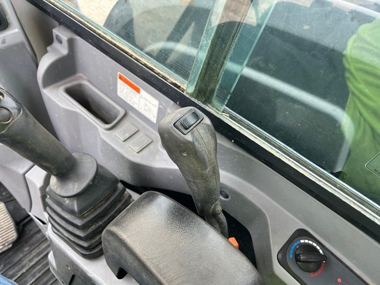 2019-kubota-kx080-image-38