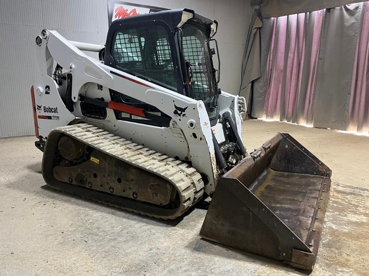 2015-bobcat-t770-image-7
