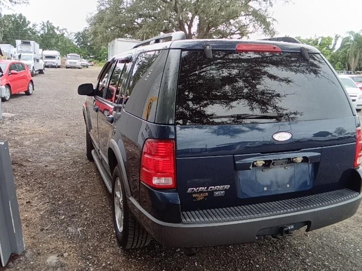 2003-ford-explorer-image-4
