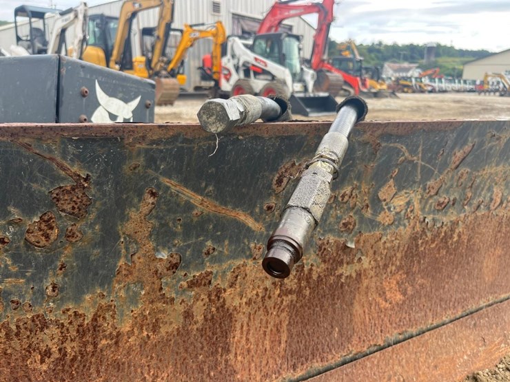 bobcat-90"-skid-steer-dozer-blade-image-7
