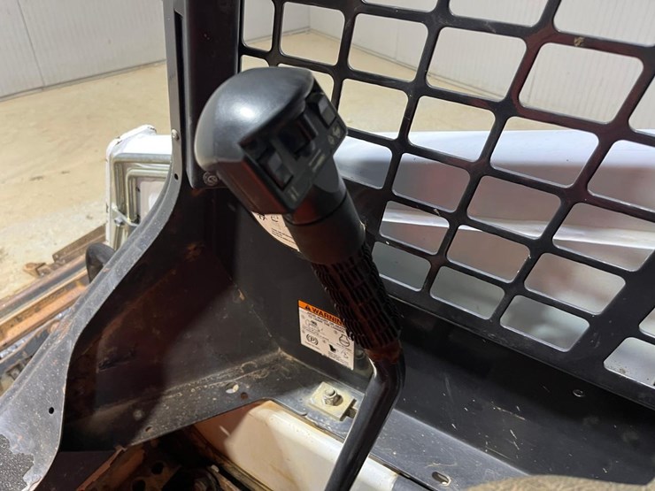 2019-bobcat-t450-image-28