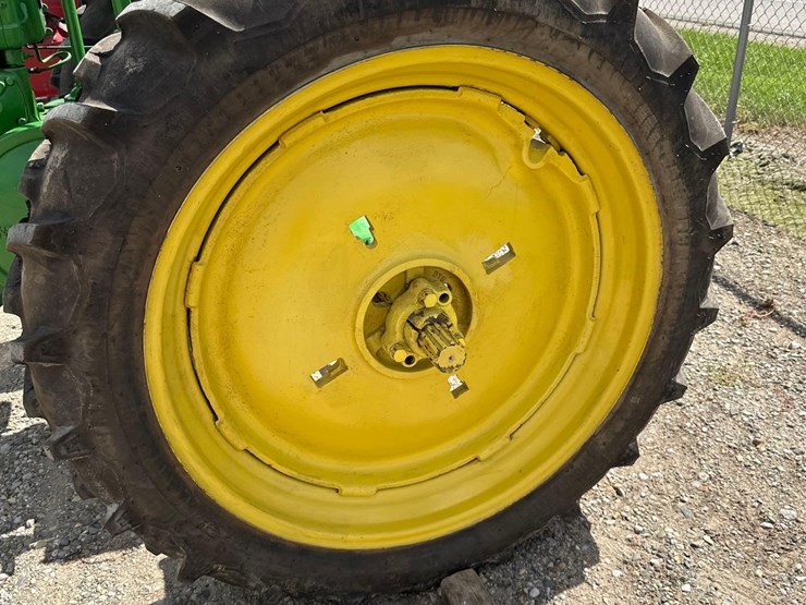 john-deere-b-image-6