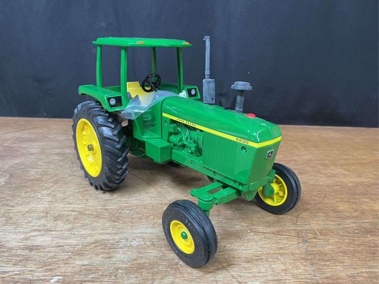 1/16-john-deere-4230-1998-nfts-nib-ertl-image-12
