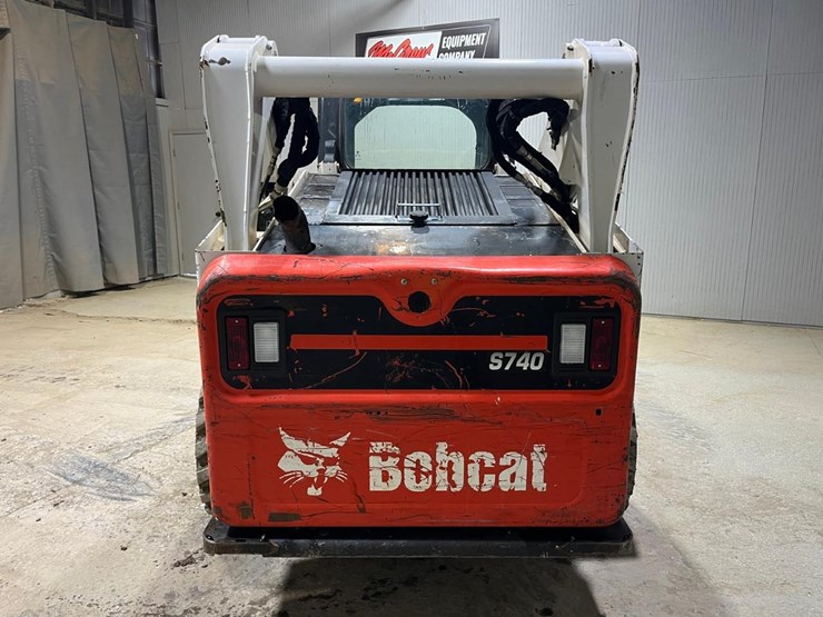 2022-bobcat-s740-image-4