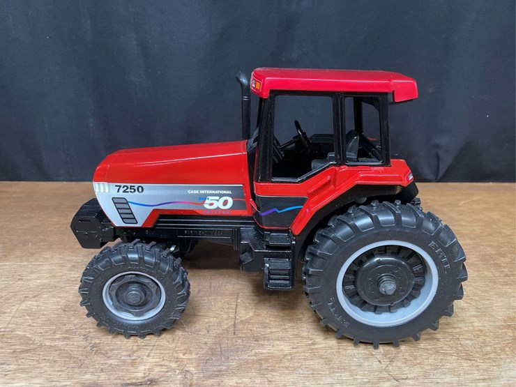 1/16-case-ih-magnum-7250-mark-50-nib-ertl-image-3