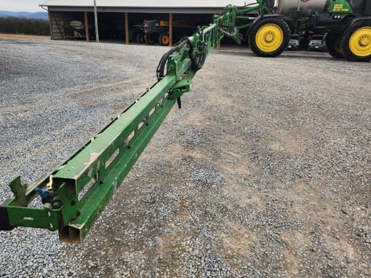 2023-john-deere-616r-image-12