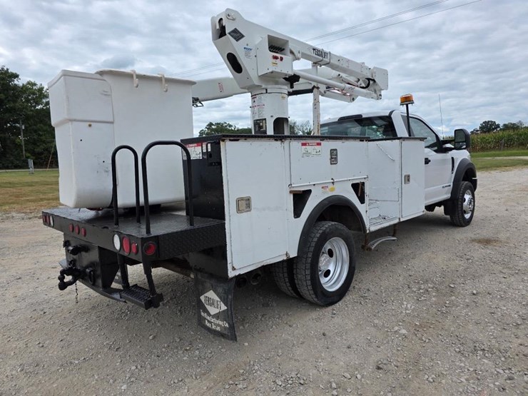 2017-ford-f550-image-4