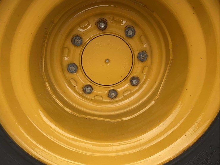 2023-caterpillar-236d3-image-9