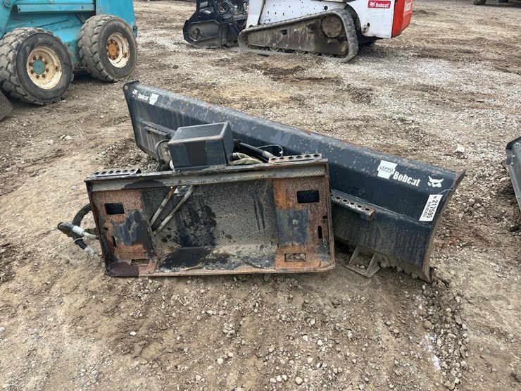 bobcat-90"-skid-steer-dozer-blade-image-4