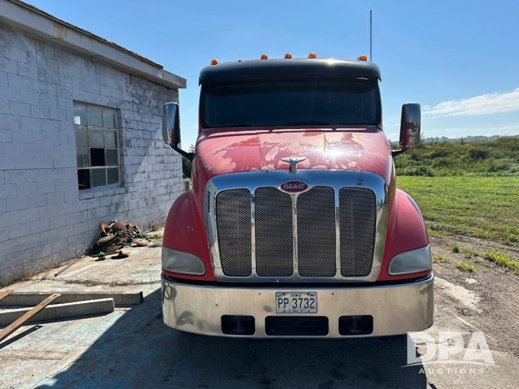 2007-peterbilt-387-image-7