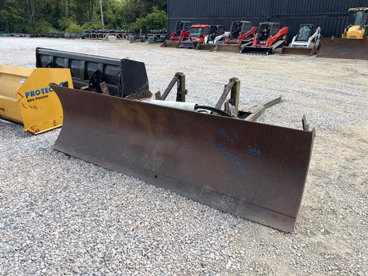 john-deere-10-image-1