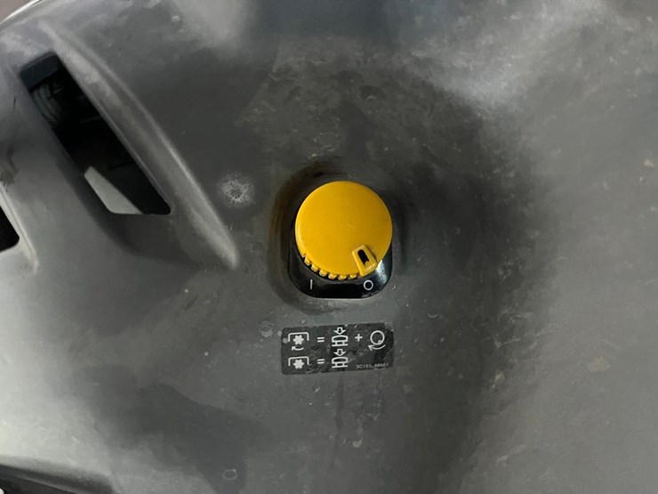 2018-kubota-m5-111hdc-image-39