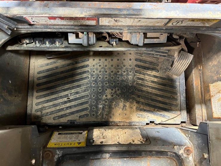 takeuchi-tl10-image-30