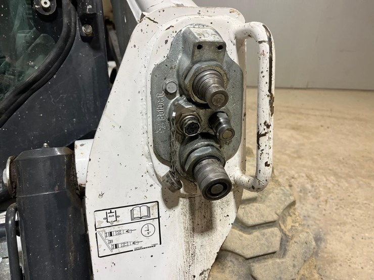 2019-bobcat-s650-image-11