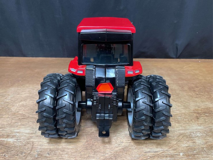 1/16-case-ih-magnum-7240-intro-nib-ertl-image-6