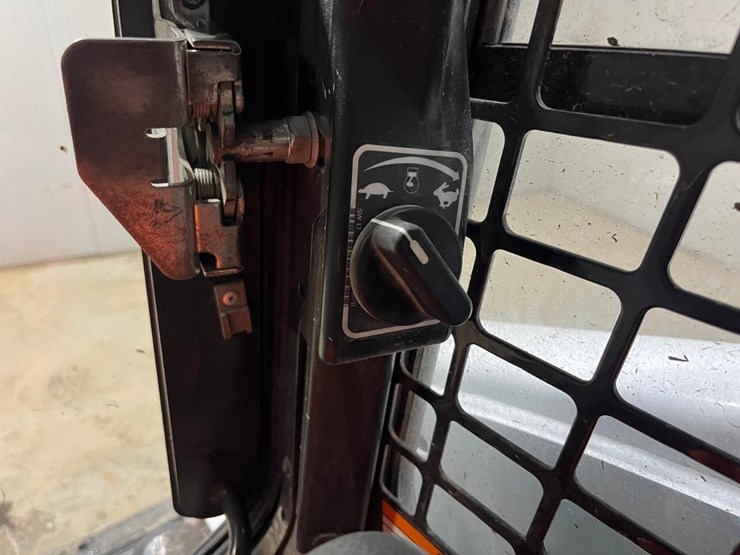 2019-bobcat-s650-image-23