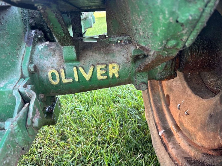 oliver-60-image-120