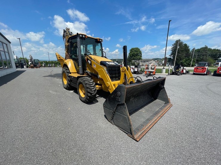 2019-caterpillar-440-image-7