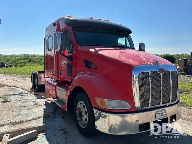 2007-peterbilt-387-image-9