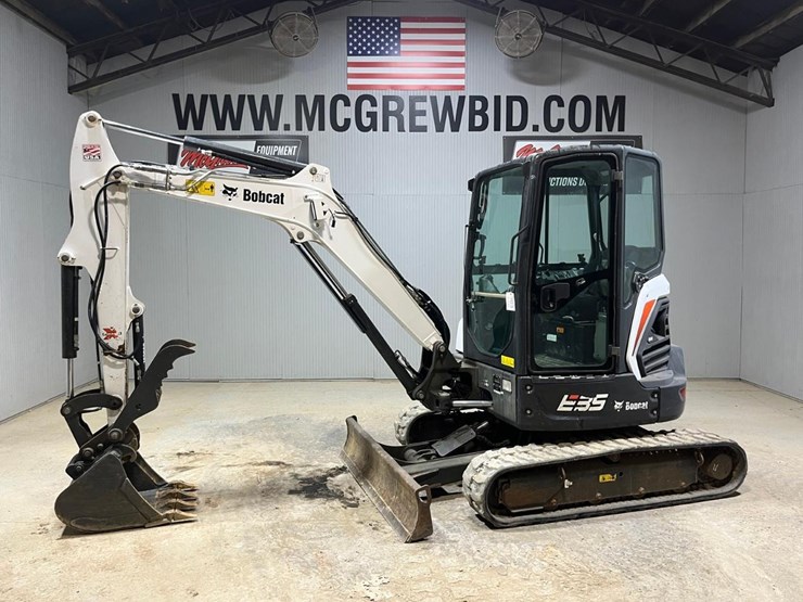 2018-bobcat-e35i-image-1