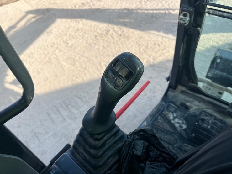 2020-bobcat-e145-image-39