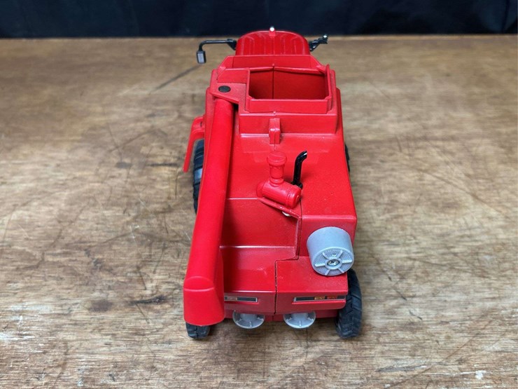 1/32-case-ih-2188-combine-nib-ertl-image-9