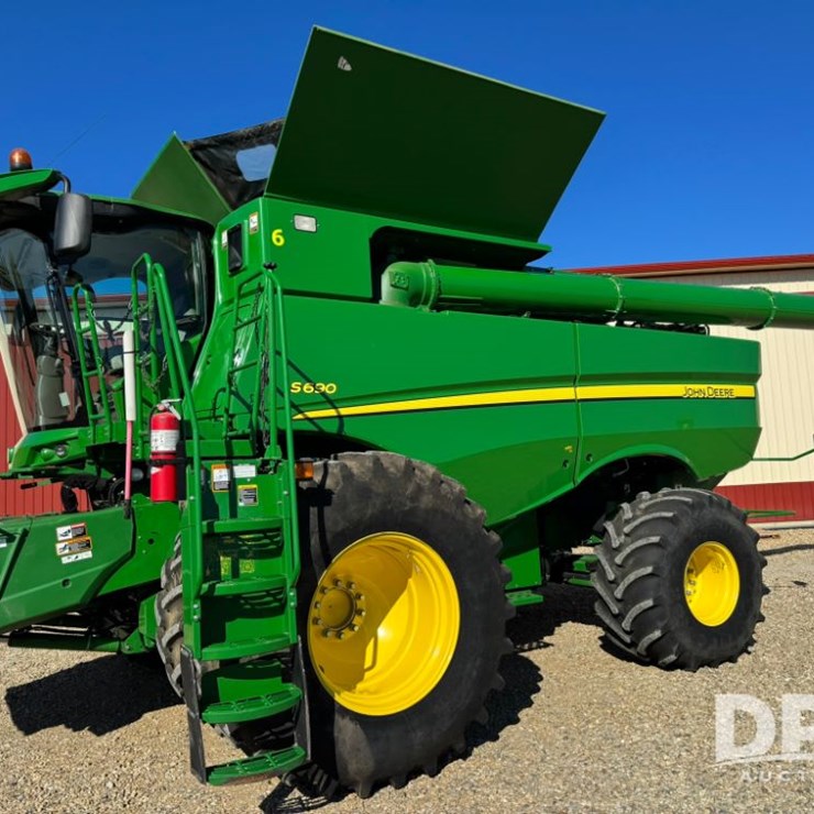 2016 JOHN DEERE S690