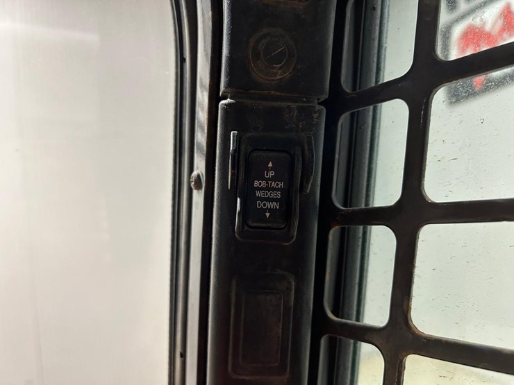 2021-bobcat-s740-image-22