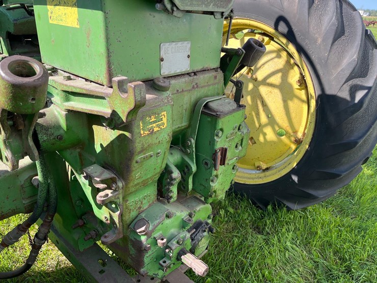 john-deere-720-image-32