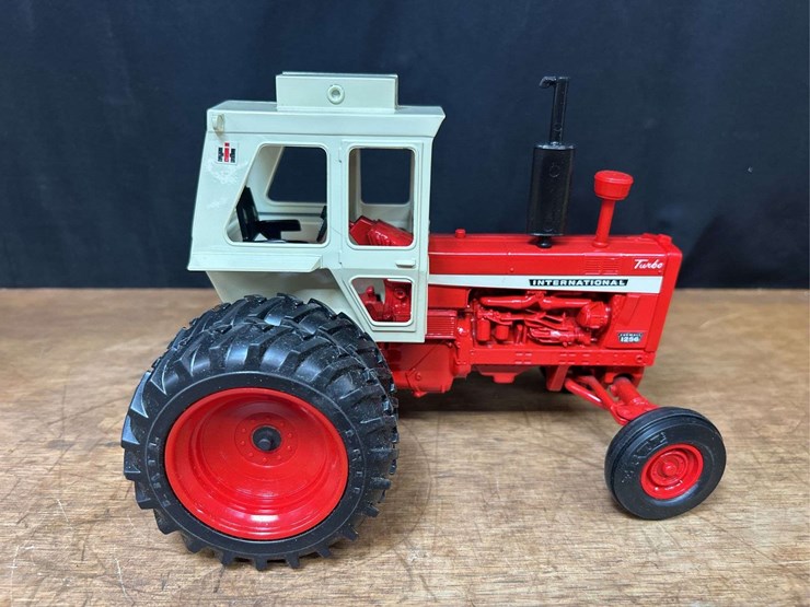 1/16-ih-1256-1998-sfts-nib-ertl-image-9