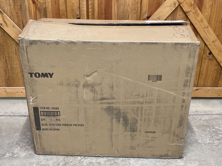 1/16-john-deere-s780-combine-prestige-nib-ertl-image-1