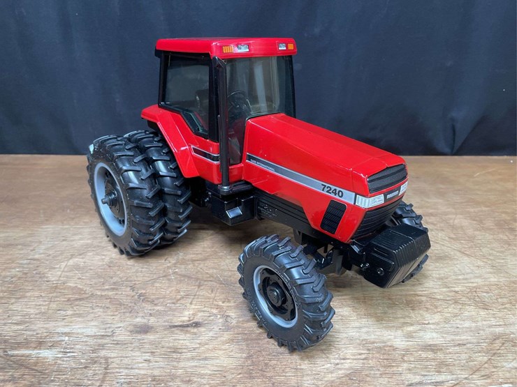 1/16-case-ih-magnum-7240-intro-nib-ertl-image-10