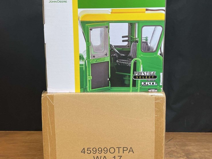 1/16-john-deere-wa-17-prestige-nib-ertl-image-14