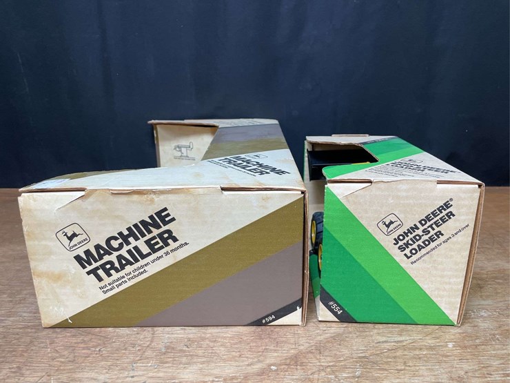 (2)-1/16-john-deere-skid-steer-+-machine-trailer-nib-ertl-image-5