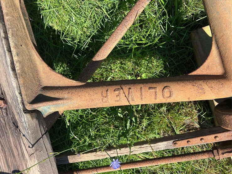 oliver-horse-drawn-sickle-mower-image-23