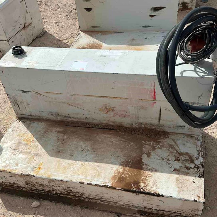 100 GAL FUEL TANK W/PUMP