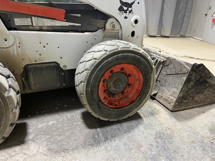 2020-bobcat-s740-image-16