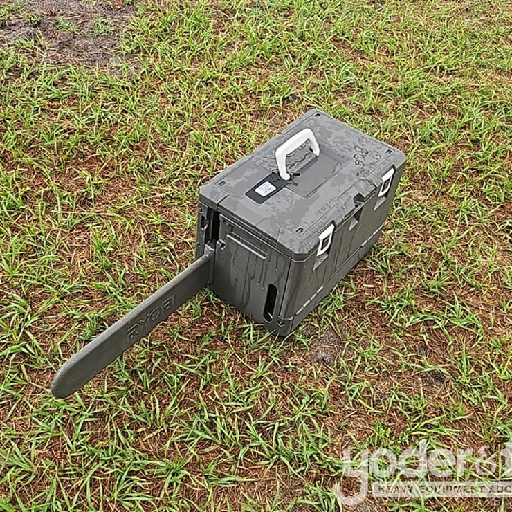 Unused Ryobi 18" Chainsaw