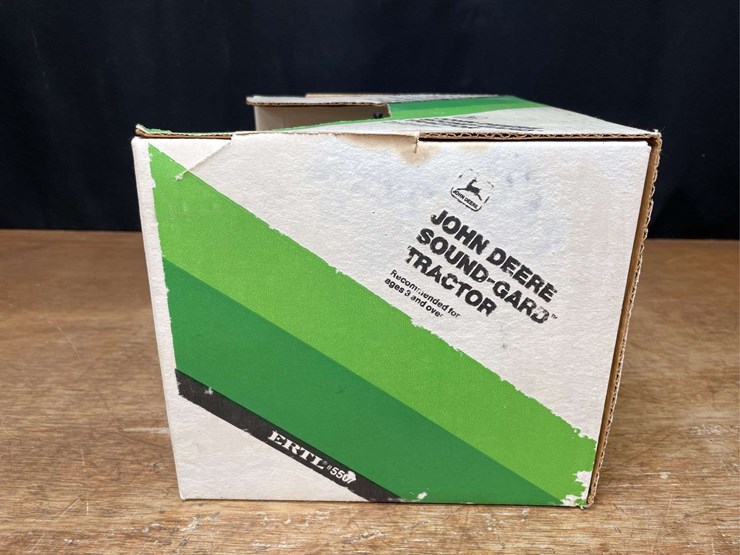 1/16-john-deere-4450-nib-ertl-image-4