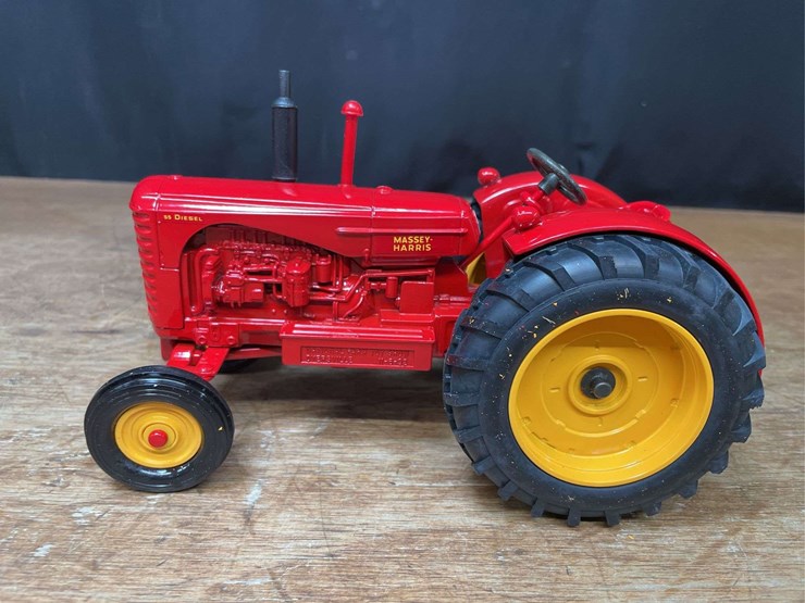 1/16-mh-55-1992-nfts-nib-ertl-image-3