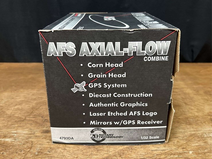 1/32-case-ih-2188-combine-nib-ertl-image-17
