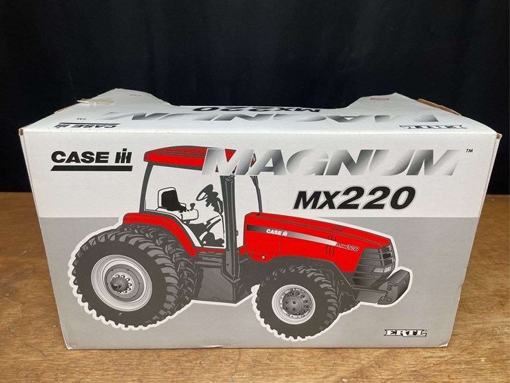 1/16-case-ih-magnum-mx220-nib-ertl-image-5