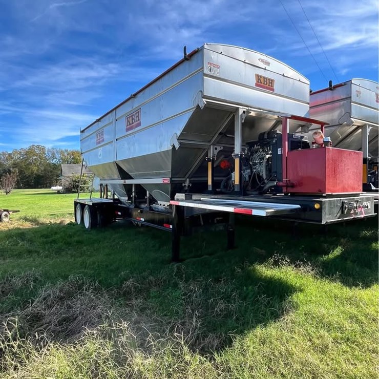 2022 KBH TT2000 Dry Fertilizer Tender (NJP341, Unit 107)