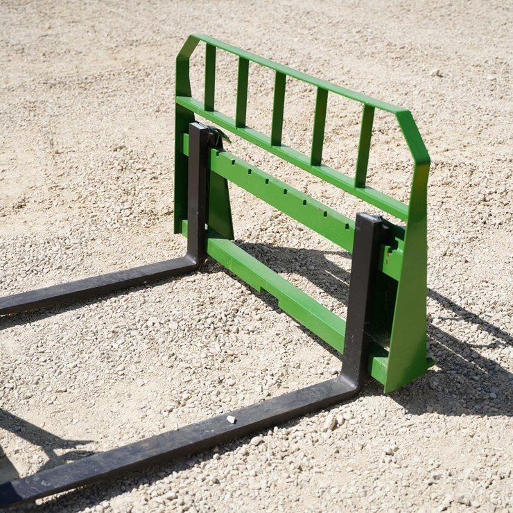JOHN DEERE