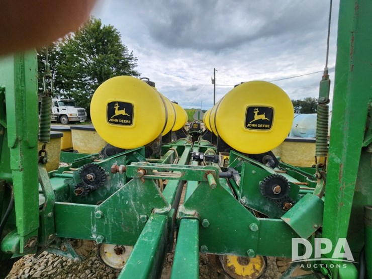 john-deere-7200-image-4