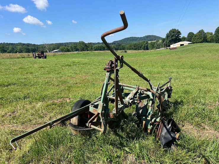 oliver-3-bottom-plow-image-4