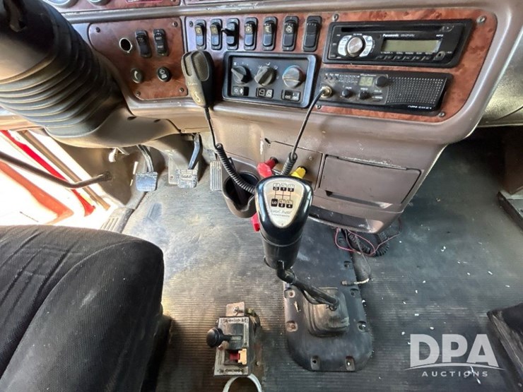 2007-peterbilt-387-image-80
