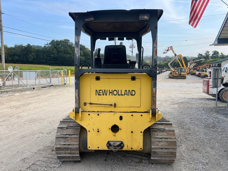 new-holland-d70-crawler-dozer-image-4