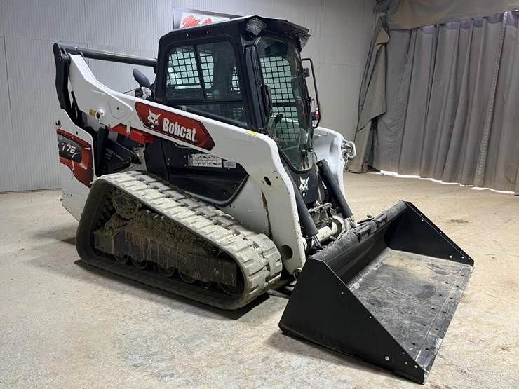 2022-bobcat-t76-image-7